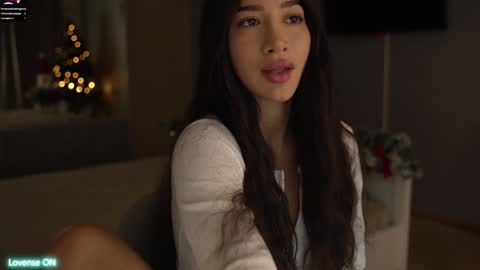 Leora online show from 12.17.24