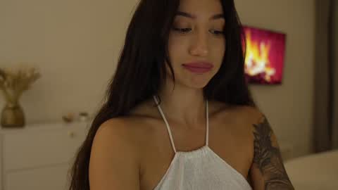 Leora online show from 01.24.25