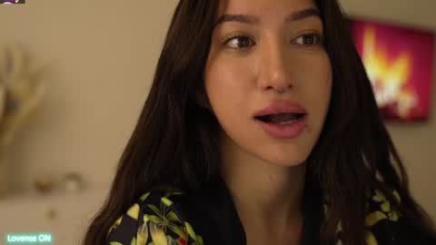 Leora online show from 01.25.25