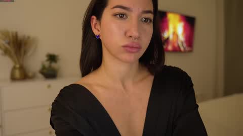 Leora online show from 03.02.25