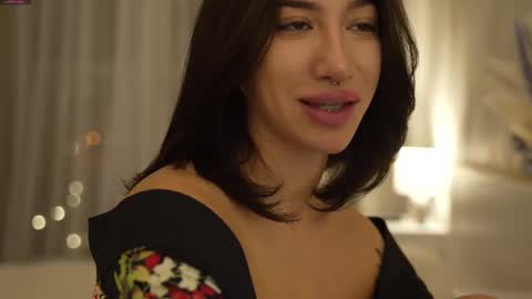 Leora online show from 03.03.25