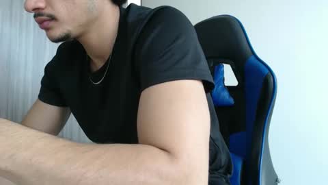 Snapshot of leostorm25 chatting on 10.21.25 leostorm25 online show from 10.21.25