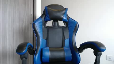 Snapshot of leostorm25 chatting on 10.28.25 leostorm25 online show from 10.28.25