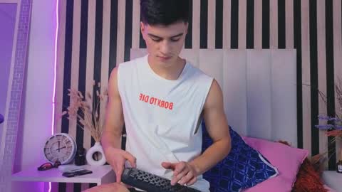 leotease online show from 04.29.26