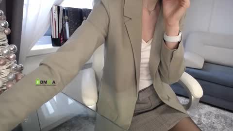 Snapshot of leraooook chatting on 12.04.25 Lera online show from 12.04.25