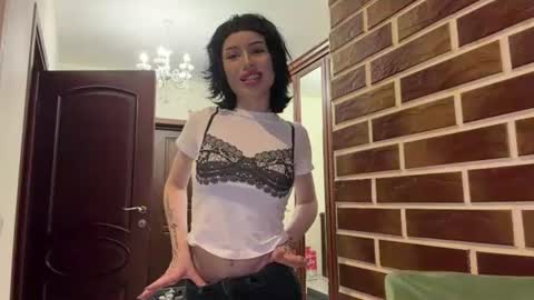 lesleypowderly online show from 07.23.26