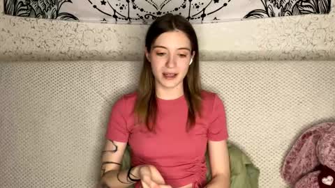 Snapshot of lesleytargett chatting on 12.03.25 Sia online show from 12.03.25