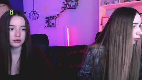 leslie_bird online show from 04.17.26