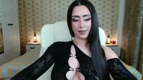 Snapshot of leslie_secret chatting on 05.06.26 leslie_secret online show from 05.06.26