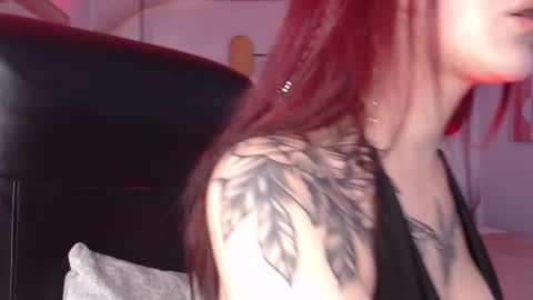 Snapshot of lessboobs_gh chatting on 12.29.24 Less online show from 12.29.24