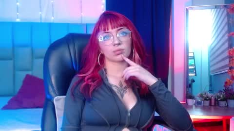 Snapshot of lessboobs_gh chatting on 01.25.25 Less online show from 01.25.25