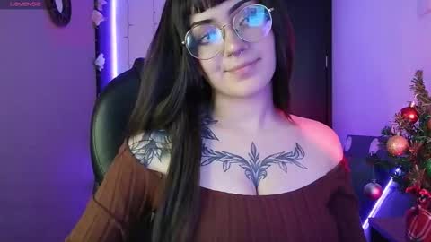 Snapshot of lessboobs_gh chatting on 11.10.25 Less online show from 11.10.25