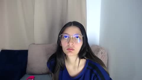 Snapshot of lessliee chatting on 03.17.26 lessliee online show from 03.17.26