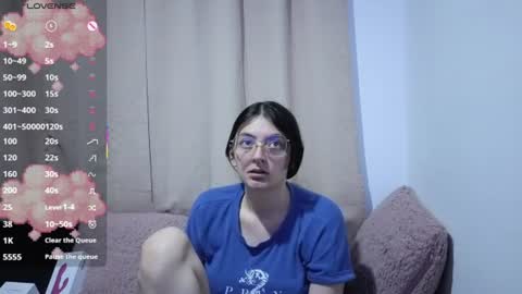lessliee online show from 08.06.26