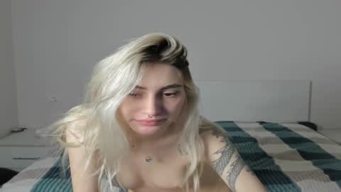 Snapshot of lesyaliss chatting on 02.26.26 lesyaliss online show from 02.26.26