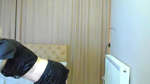 Snapshot of lesyaliss chatting on 04.29.26 lesyaliss online show from 04.29.26