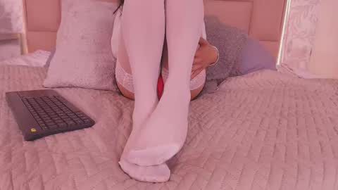 Leti White online show from 12.16.25