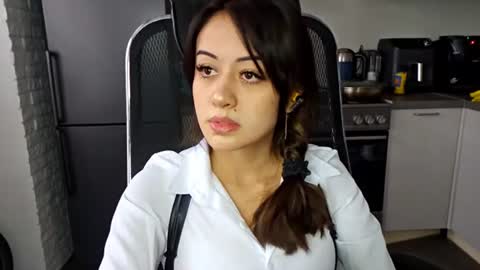 Snapshot of letitiamagett chatting on 06.26.26 Emily online show from 06.26.26