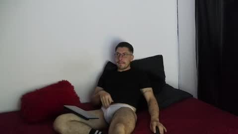 Snapshot of letorres23 chatting on 04.11.26 Torres online show from 04.11.26