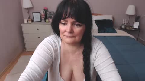 Mary online show from 01.04.25