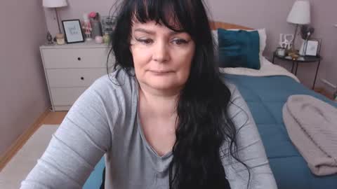 Mary online show from 12.16.25