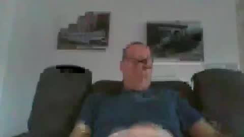 Snapshot of levensgenieters2 chatting on 11.04.25 levensgenieters2 online show from 11.04.25