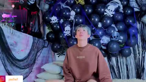 Levi  online show from 10.17.25