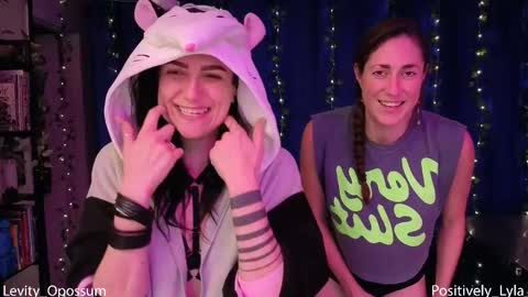 Snapshot of levity_opossum chatting on 12.04.25 Levity online show from 12.04.25