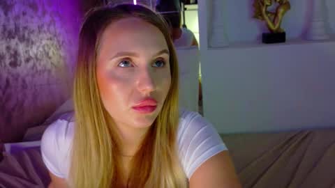 LEXXY online show from 12.17.25