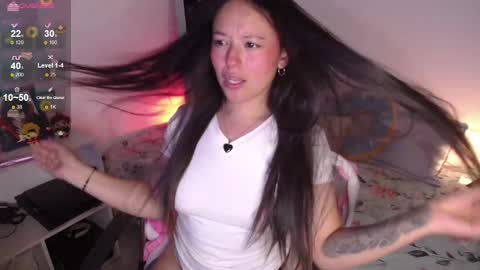 Lexie Thompson   8pm  0000am -5 online show from 09.29.25