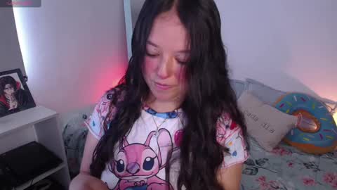 Lexie Thompson   8pm  0000am -5 online show from 10.08.25