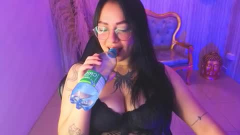 Lexie  online show from 12.19.25