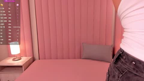 Lexie Thompson  online show from 02.25.26