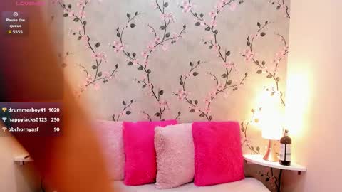 Snapshot of lexievegaa chatting on 10.06.25 LEXIE VEGA online show from 10.06.25