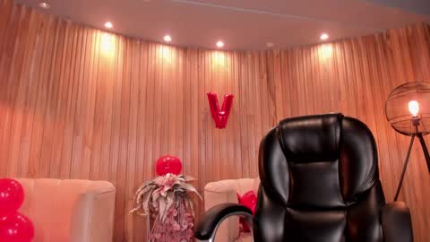 Lexie  online show from 02.14.25