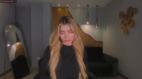 Lexie  online show from 05.10.26