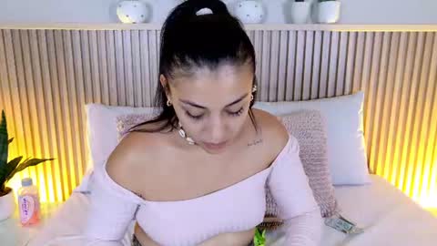 Snapshot of lexxi_gb chatting on 06.18.26 lexxi_gb online show from 06.18.26