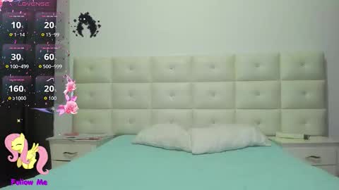 Snapshot of lexxi_ross chatting on 10.04.25 LEXXI online show from 10.04.25