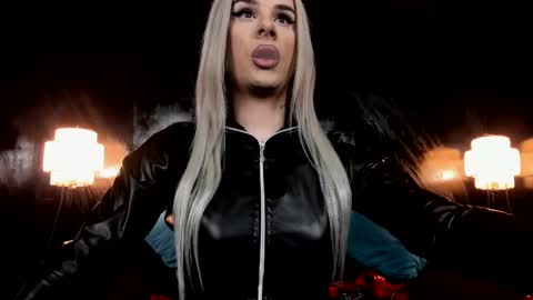 eva lexy you may call me Miss online show from 03.06.25