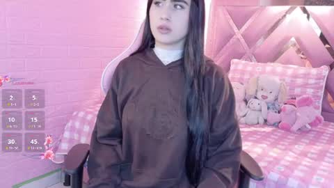 Snapshot of lexy_cute1 chatting on 06.21.26 LEXY online show from 06.21.26