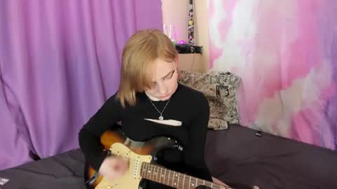 Snapshot of lexy_l0vy chatting on 07.14.26 LexxxY online show from 07.14.26