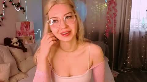 Snapshot of leyalayla chatting on 06.23.26 Lily online show from 06.23.26
