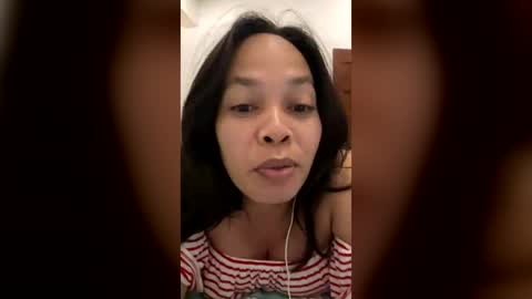 Snapshot of leyanne986106 chatting on 06.18.26 leyanne986106 online show from 06.18.26