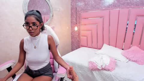 Leyla online show from 12.30.24