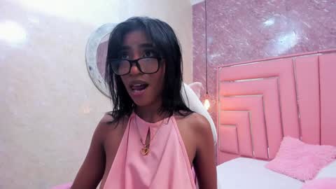 Leyla online show from 01.04.25