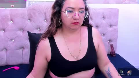 Leyla smithh online show from 11.08.25