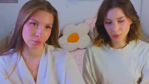 Snapshot of leylalin chatting on 07.18.26 Leila online show from 07.18.26
