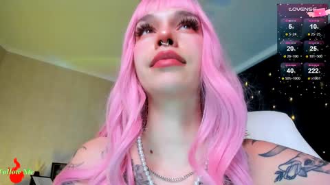 Snapshot of leylanoir chatting on 12.27.24 LEA online show from 12.27.24