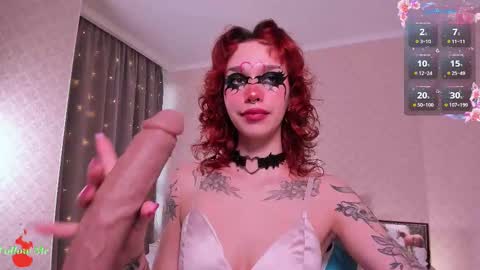 Snapshot of leylanoir chatting on 03.06.25 LEA online show from 03.06.25