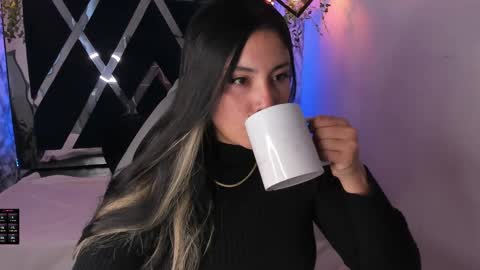 Snapshot of lia_14_ chatting on 01.04.25 Lia online show from 01.04.25